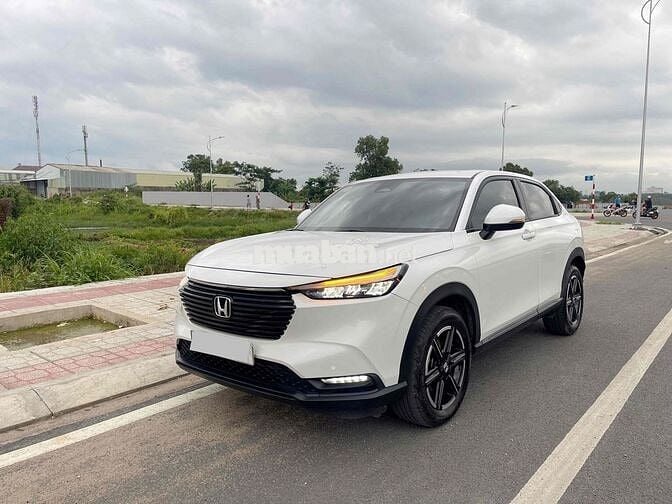 Honda HR-V G Trắng đời 2024 - chuẩn 28.000 km