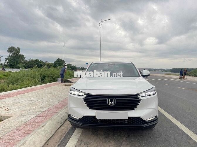 Honda HR-V G Trắng đời 2024 - chuẩn 28.000 km