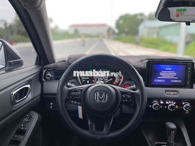 Honda HR-V G Trắng đời 2024 - chuẩn 28.000 km