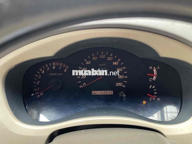 Toyota Innova 2006 G - 1212 km