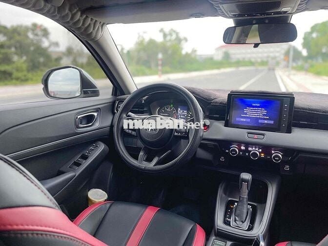 Honda HR-V G Trắng đời 2024 - chuẩn 28.000 km