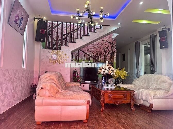 BÁN BIỆT THỰ LANGBIANG ĐÀ LẠT - 4PN, SÂN ĐẬU 3 Ô TÔ