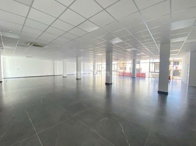 Cho thuê tòa nhà Văn Phòng Mới xây xong Mặt tiền đường Cao Thắng Q3