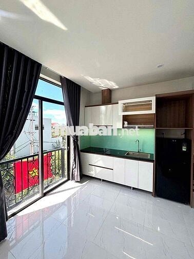 NHÀ MỚI XÂY - STUDIO BAN CÔNG 35m2 FULL NỘI THẤT - NGAY ĐH VĂN LANG