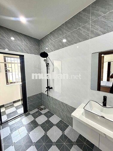 NHÀ MỚI XÂY - STUDIO BAN CÔNG 35m2 FULL NỘI THẤT - NGAY ĐH VĂN LANG
