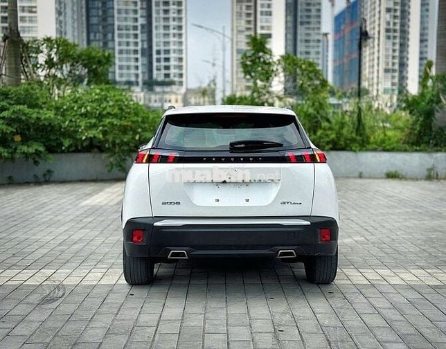Peugeot 2008 màu trắng, sản xuất 2022