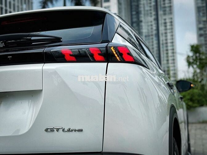 Peugeot 2008 màu trắng, sản xuất 2022
