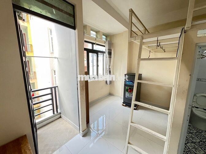 Phòng Thành Thái, 20m2, nội thất cơ bản,  giờ giấc tự do, có ban công