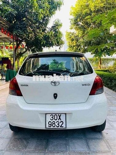 Toyota Yaris 2010 1.3 AT - 15000 km