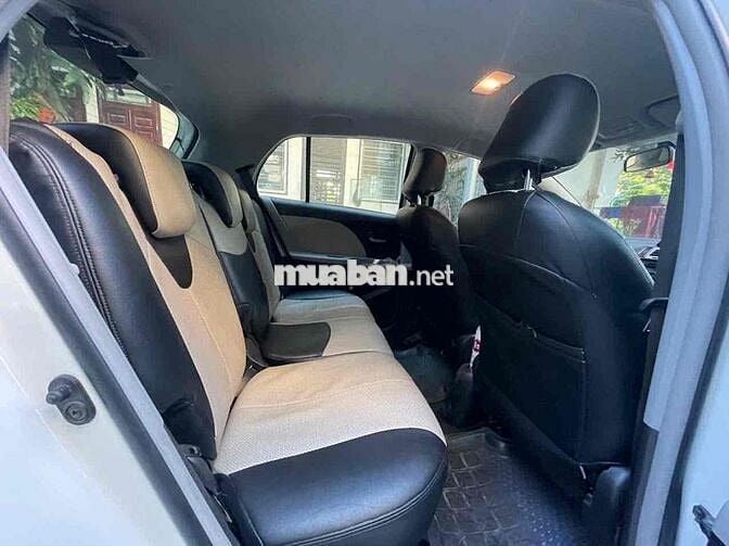 Toyota Yaris 2010 1.3 AT - 15000 km