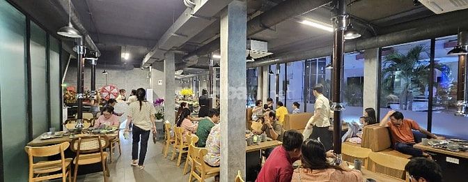 Cho thuê nhà Mặt tiền Nguyễn Gia Trí. DT 8,5x22m. Trệt 2L Giá 150tr