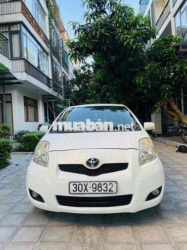 Toyota Yaris 2010 1.3 AT - 15000 km
