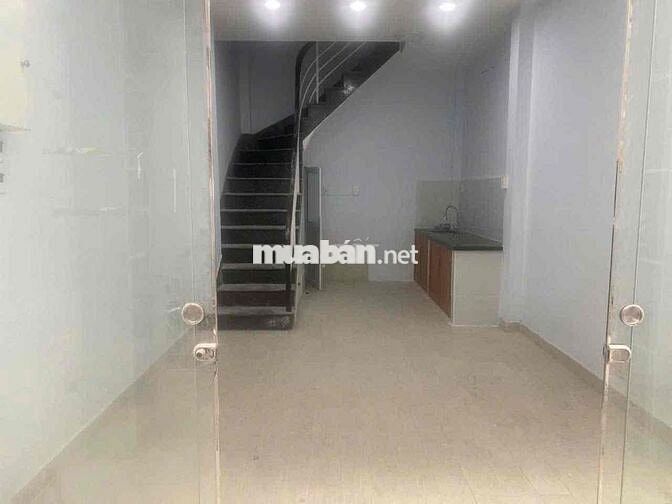 Cho thuê nc 2pn 3wc - Huỳnb Văn Bánh, p13, Phú Nhuận cách hxh 1 căn