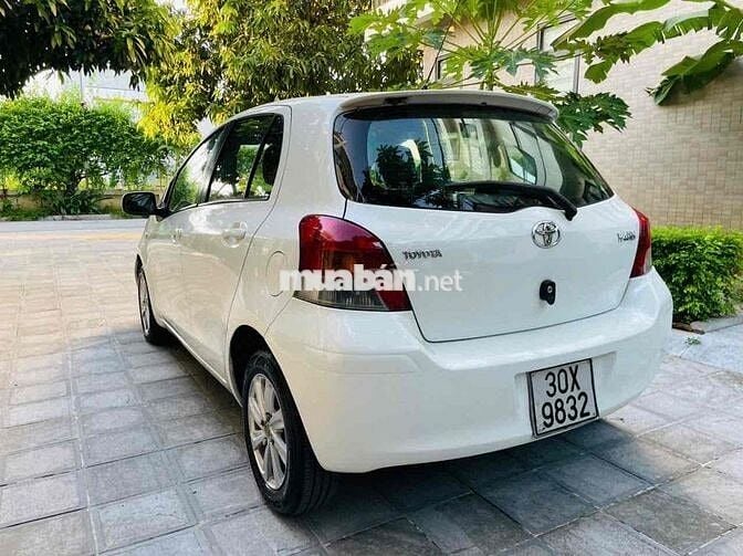 Toyota Yaris 2010 1.3 AT - 15000 km