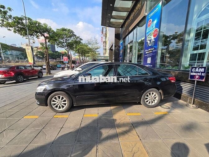 CHÍNH CHỦ BÁN XE TOYOTA CAMRY 2.4G 2012 MÀU ĐEN
