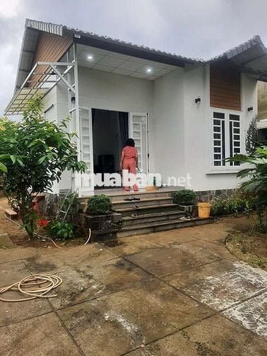 Nhà mới xây kiên cố, view đẹp, gần nhà thờ Tân Bùi, hẻm xe hơi.