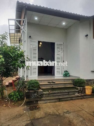 Nhà mới xây kiên cố, view đẹp, gần nhà thờ Tân Bùi, hẻm xe hơi.