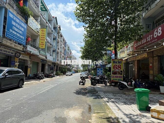 bán nhà 1 trệt 3 lầu  Mặt Tiền Đường N1 Phường Bửu Long Tp.Biên Hoà