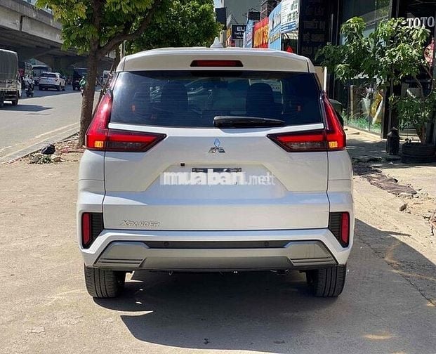 Mitsubishi Xpander AT Premium 2022 - 24000 km