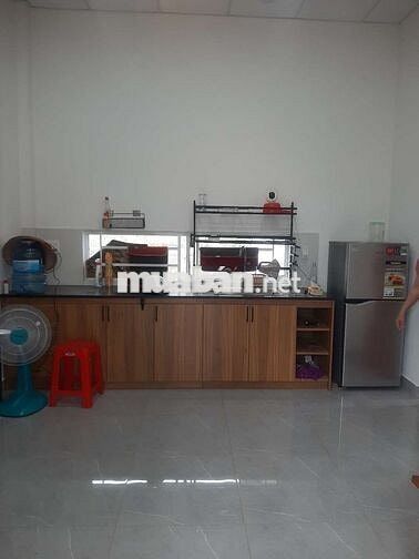 Nhà mới xây kiên cố, view đẹp, gần nhà thờ Tân Bùi, hẻm xe hơi.