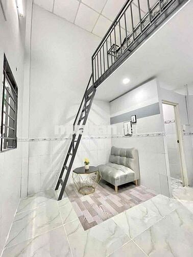 Duplex gác cao 2m5 gần ĐH Văn Lang