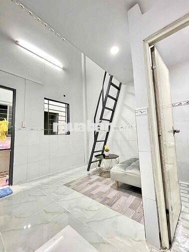 Duplex gác cao 2m5 gần ĐH Văn Lang