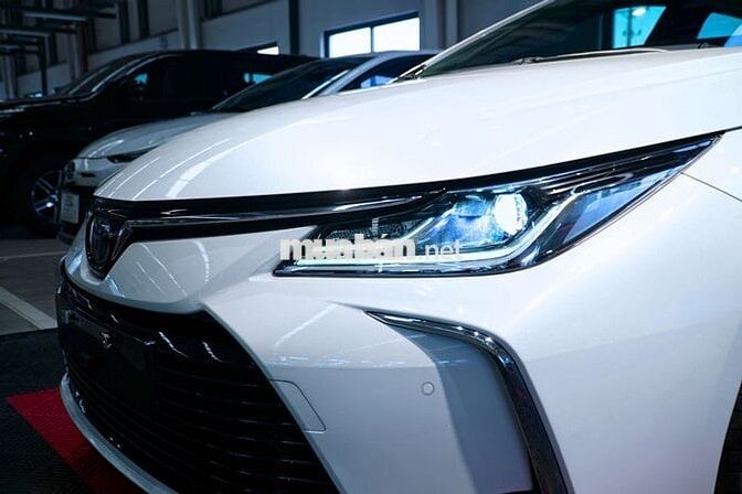 Toyota Corolla Altis 2023 1.8V - 300000 km
