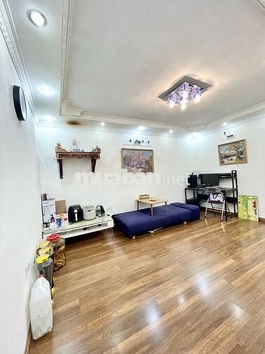 Cho thuê cho căn hộ tập thể tầng 3 nhà A16 tập thể Nghĩa Tân