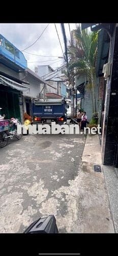 Cho thuê nhà hẻm 304 Tân Kỳ Tân Quý, Giá 10tr/tháng, 150m2,hẻm xe hơi