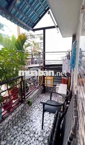 Cho thuê nhà hẻm 304 Tân Kỳ Tân Quý, Giá 10tr/tháng, 150m2,hẻm xe hơi