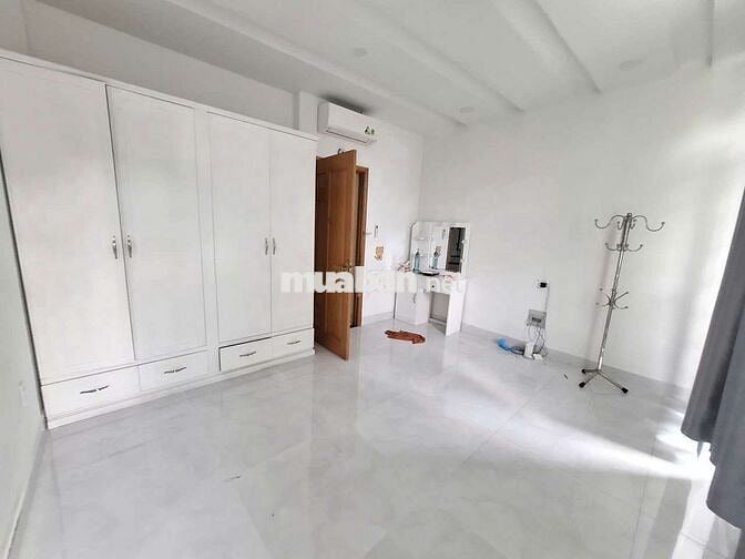 Cho thuê nhà đường số 6 HBP Thủ đức cũ