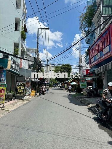 BÁN ĐẤT 80M VUÔNG VỨC. NHỈNH 5TỶ. QUANG TRUNG - GV - 30M RA MẶT TIỀN.
