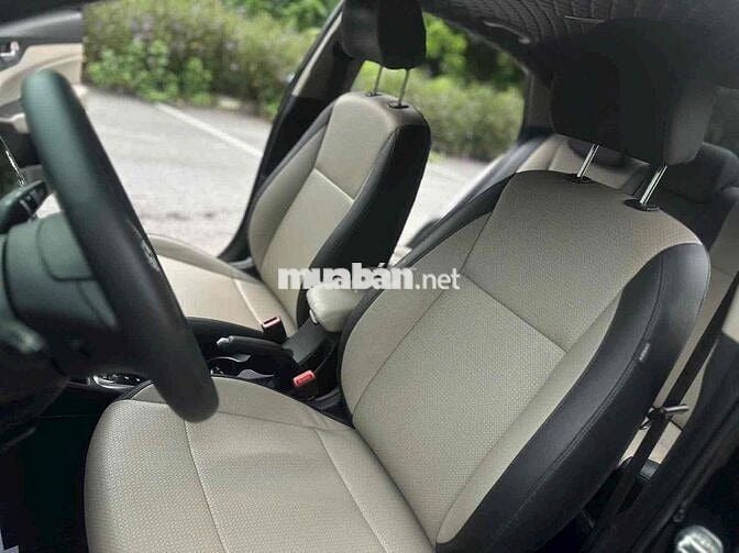 Hyundai Accent 2023 - 30000 km