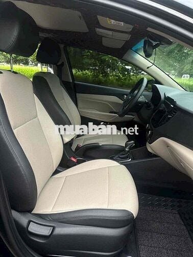 Hyundai Accent 2023 - 30000 km