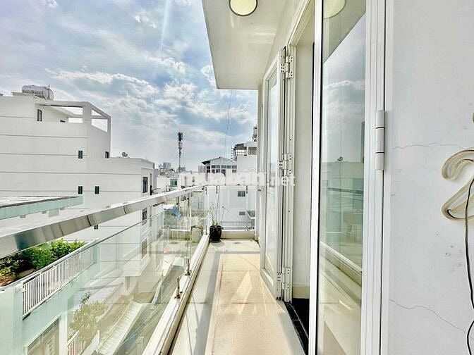 Căn Hộ Stu Ban Công View Thành Phố FullNT Thang Máy Gần Cầu Thị Nghè