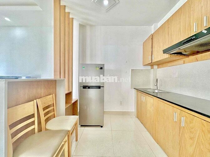 Căn Hộ Stu Ban Công View Thành Phố FullNT Thang Máy Gần Cầu Thị Nghè