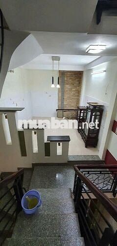 🏠 128/x Bàn Cờ Q3 – Nhà 1T4L, 4PN, 5WC, DT 3.5x16m, chỉ 30tr/tháng! 🔑✨