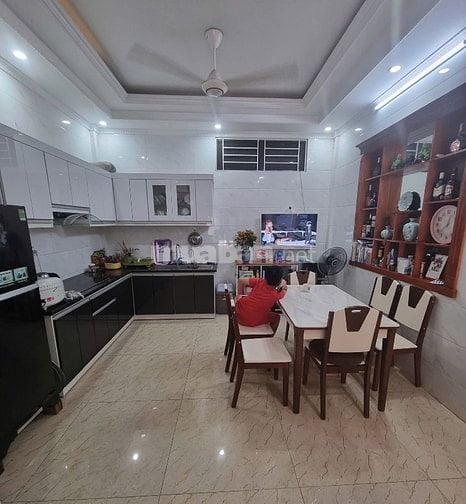 Hiếm Có! Nhà Trung Tâm Quận 10 – Đường 3/2 – 4 Tỷ 350 – Mua Ở Ngay !