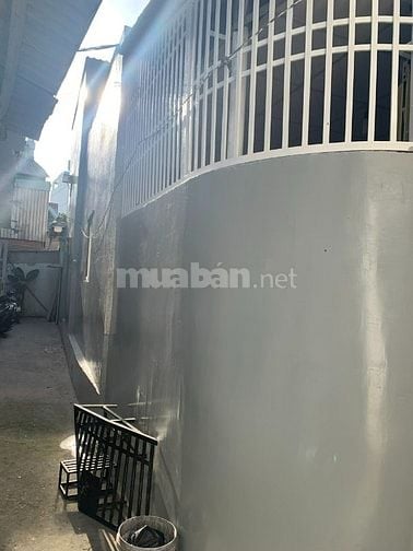 kẹt tiền bán hai căn liền kề, thuận tiện cho gia đình đông người