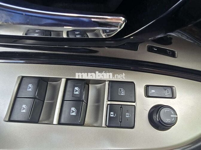 INNOVA 2.0G SX 2022 TỰ ĐỘNG 58000KM BẢO HÀNH 1 NĂM