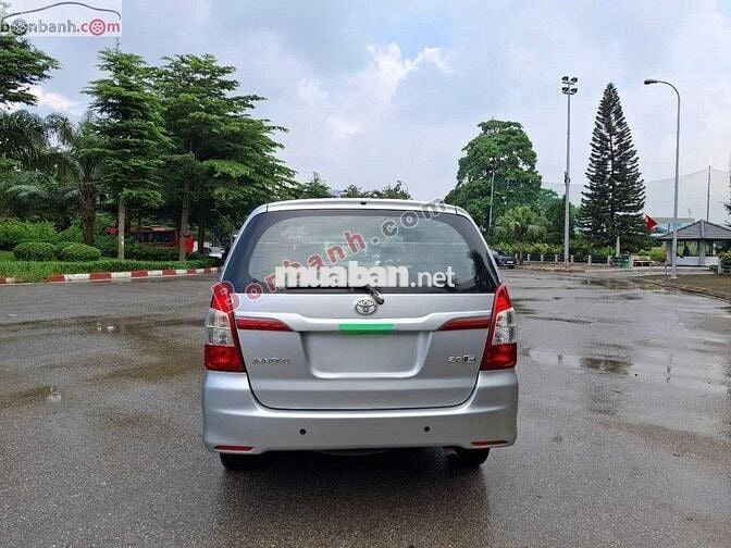 TOYOTA INNOVA 2.0E MT sản xuất 2016