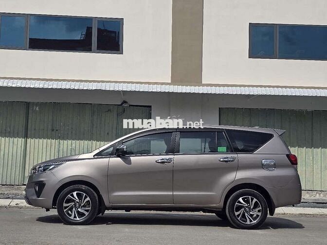 INNOVA 2.0G SX 2022 TỰ ĐỘNG 58000KM BẢO HÀNH 1 NĂM