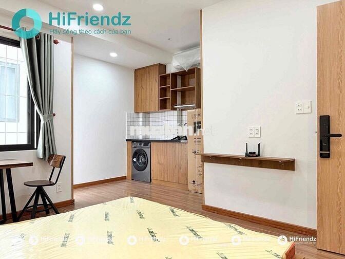 STUDIO BAN CÔNG TÁCH BẾP NGAY EMART PHAN VĂN TRỊ