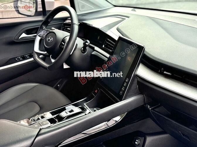 HYUNDAI CUSTIN 1.5 TURBO