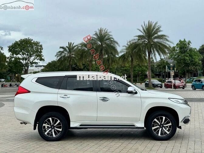 MITSUBISHI PAJERO SPORT MT 4x2