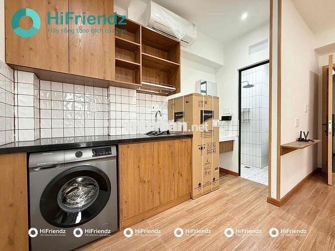STUDIO BAN CÔNG TÁCH BẾP NGAY EMART PHAN VĂN TRỊ