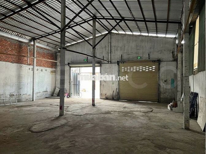 Kho xưởng 160m² có PCCC và điện 3 pha, gần vòng xoay Hoàng Quốc Việt