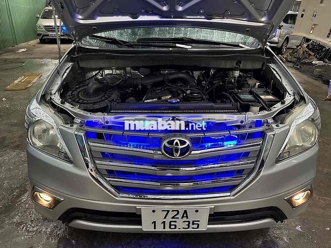 Toyota Innova 2014 J - 79 km