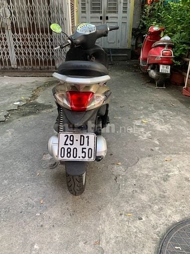 Cần bán xe Piaggio Liberty Việt Nam ăn ít xăng màu kaki biển 29D1