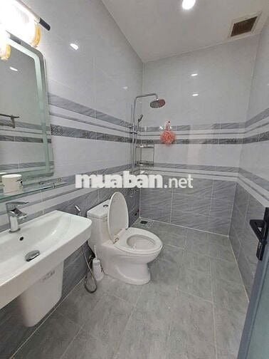 XE HƠI VÔ NHÀ NGAY THOẠI NGỌC HẦU- 4TẦNG BTCT (4X18) CHỈ 8.1TỶ